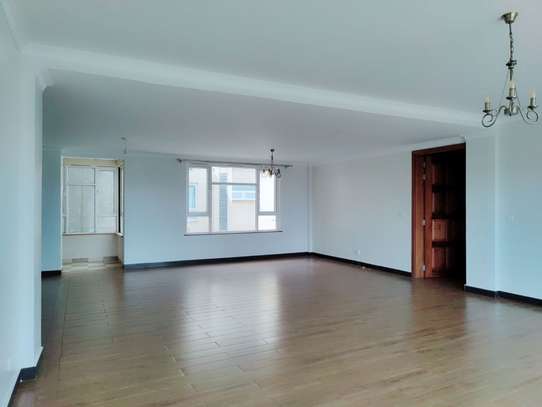 4 Bed Apartment with En Suite in Parklands image 5