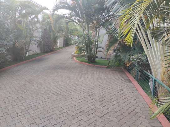4 Bed Townhouse with En Suite in Runda image 17