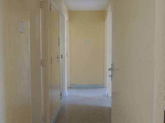 3 bedroom apartment for rent in Embakasi image 4