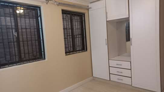 5 Bed Townhouse with En Suite at Ridgemount Court image 30