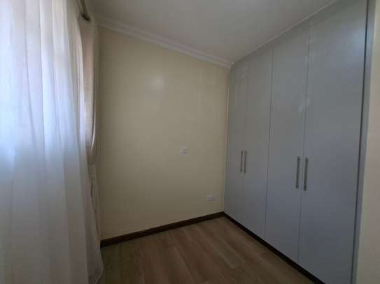 Furnished 2 Bed Apartment with En Suite at Close To Un image 8