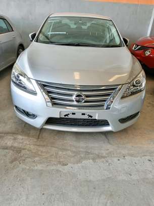 Nissan sylphy silver image 2