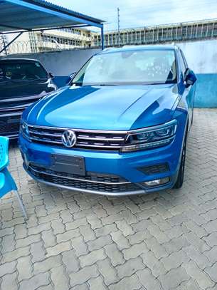 Volkswagen Tiguan blue 🔵 image 1