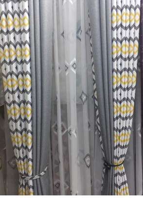 FULL SIZE DOUBLE SIDED CURTAINS image 1