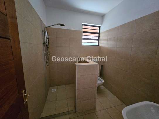 4 Bed Townhouse with En Suite in Riverside image 1