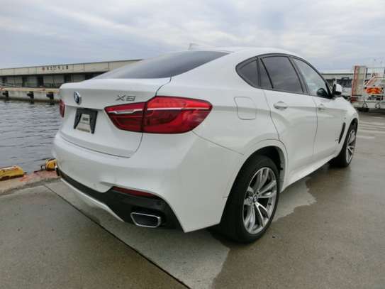BMW X6 image 4