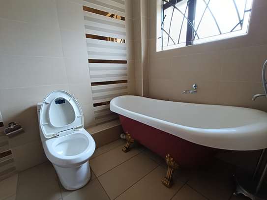 Furnished 3 Bed Apartment with En Suite in Kilimani image 14