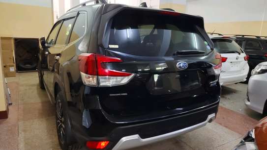Subaru Forester SK9 black 2018 4wd image 10