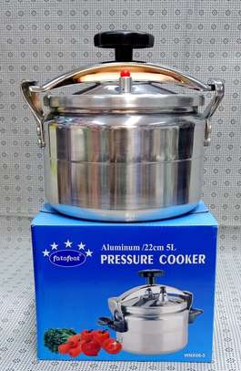 5l pressure Cooker image 1