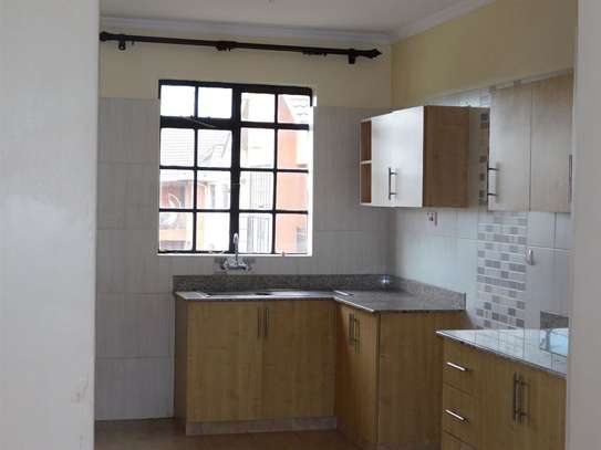 2 Bed Apartment with En Suite at Fourways Junction Estate image 16