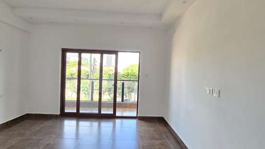 3 Bed Apartment with En Suite in Parklands image 19
