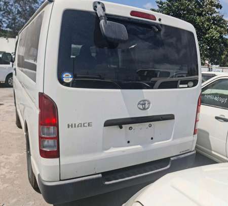 Toyota hiace auto diesel image 2