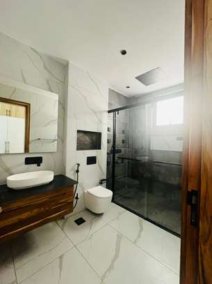 2 Bed Apartment with En Suite in Westlands Area image 13