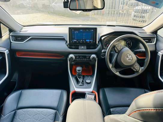 Toyota Rav4 Grey 2019 4wd image 9