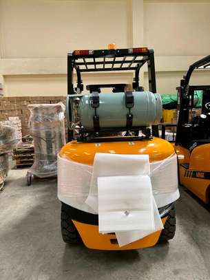 LPG/Gasoline
Forklift 3T image 4