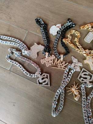 Iced Cuban link Miami Pendant Chains
Ksh.2500 image 1