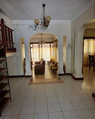 4 Bed Townhouse with En Suite in Nyali Area image 19