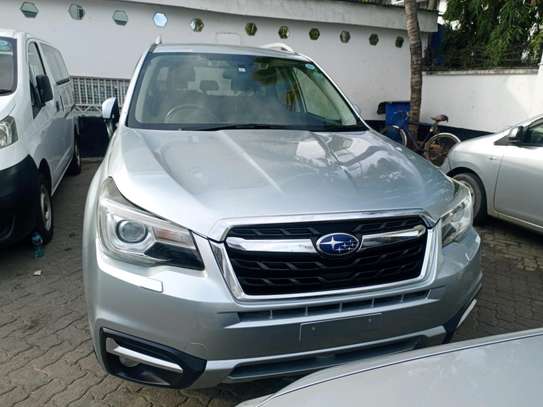 Subaru Forester silver non turbo 2016 image 1