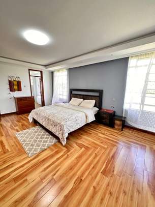 4 Bed House with En Suite in Runda image 3