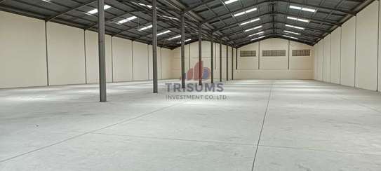 20,000 ft² Warehouse with Parking in Mombasa Road image 6