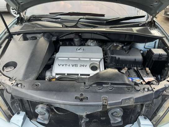 Lexus RX300 SUV Automatic 3L Petrol 4WD Sunroof image 5