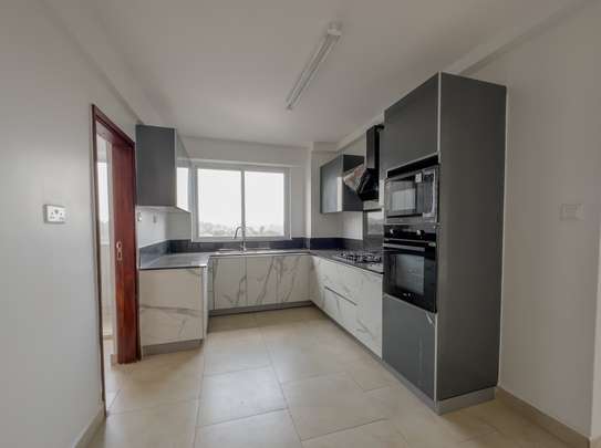 3 Bed Apartment with En Suite in General Mathenge image 17
