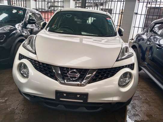 Nissan Juke white colour on sale image 4