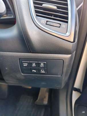 Mazda Axela hatchback 2018 image 1