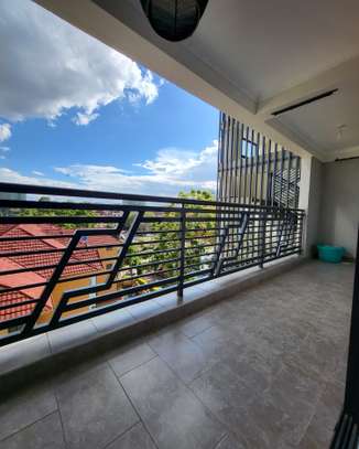 Serviced 1 Bed Apartment with Gym at School Lane image 5