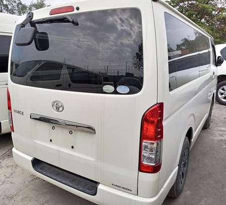 TOYOTA HIACE AUTO DIESEL 2WD…. image 5