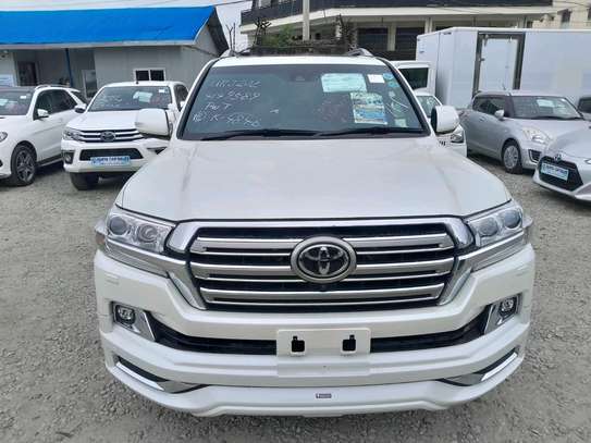 2017 Toyota Landcruiser zx in Nairobi image 13