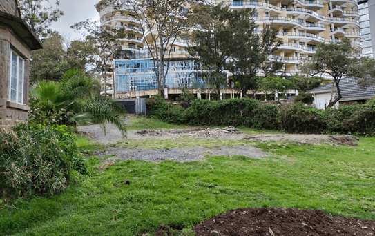 Prime 0.9 Acres for sell in Kilimani image 1