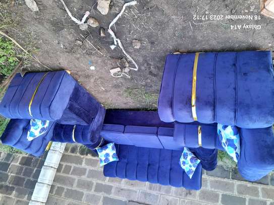 Ready-made blue 5seater sofa set on sell image 2