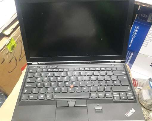 Lenovo laptop core i3 4gb/500gb at 16000 image 1