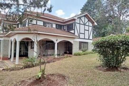 5 Bed House with Garage in Gigiri image 10