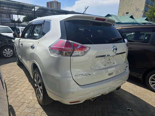 X-TRAIL image 11