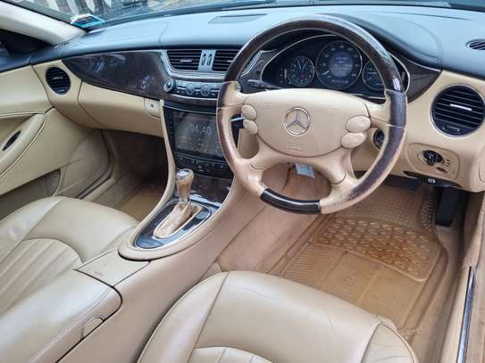 MERCEDES CLS 320 CDI image 6