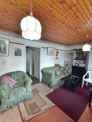 3 Bed House with Garden in Donholm image 5