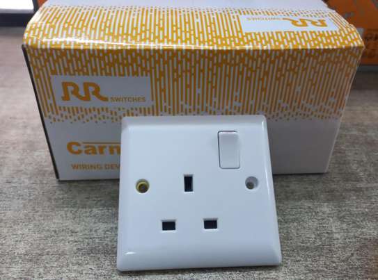 13A single  socket outlet  W3001 image 3
