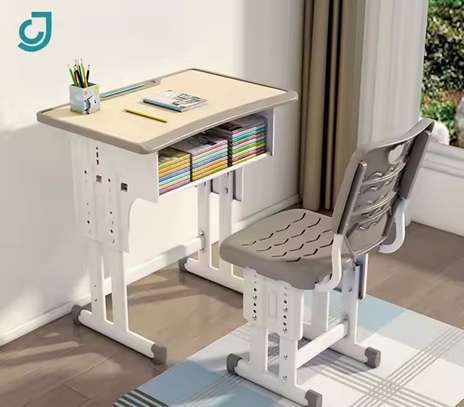 Kids' Desk and Seat Set image 11