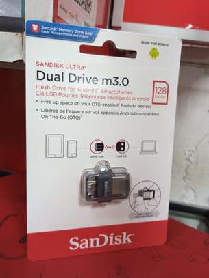 Sandisk OTG Flash Drive - 128GB - Black image 3