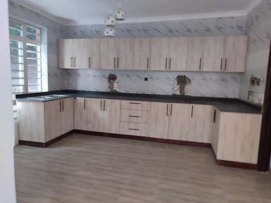 5 Bed Townhouse with En Suite in Karen image 5