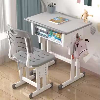 Kids' Desk and Seat Set image 9