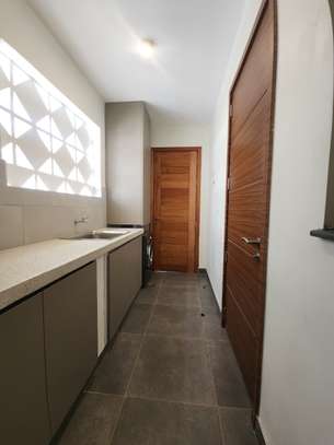 2 Bed Apartment with En Suite in Riverside image 9