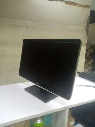 22 inch dell monitor (wide) with HDMI Port. image 1