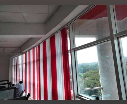 VERTICAL OFFICE BLINDS CURTAINS PHOTOS image 6
