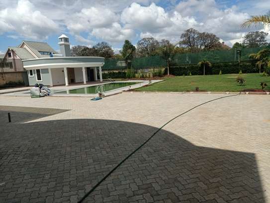 6 Bed House with En Suite at Runda image 11