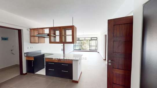 2 Bed Apartment with En Suite at Riverside Dr image 3