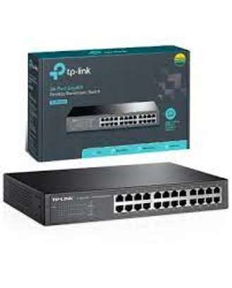 TP-LINK TL-SG1024S 24 Port Ethernet Switch image 2