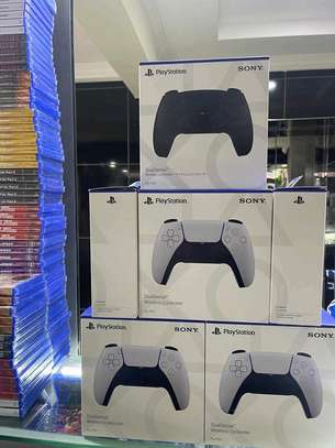 New ps5 pads image 1